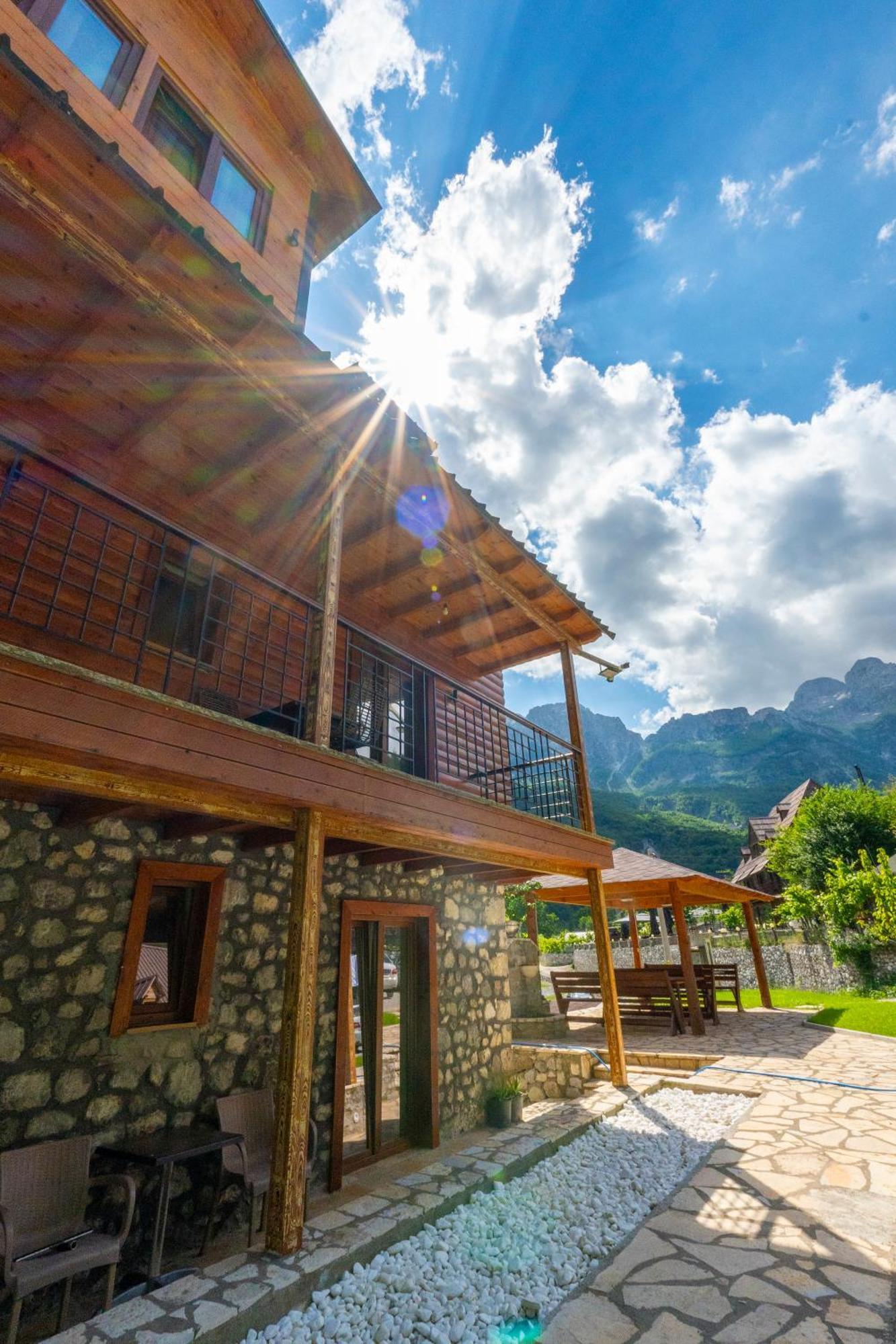 Gegest Hotel 泰斯 外观 照片